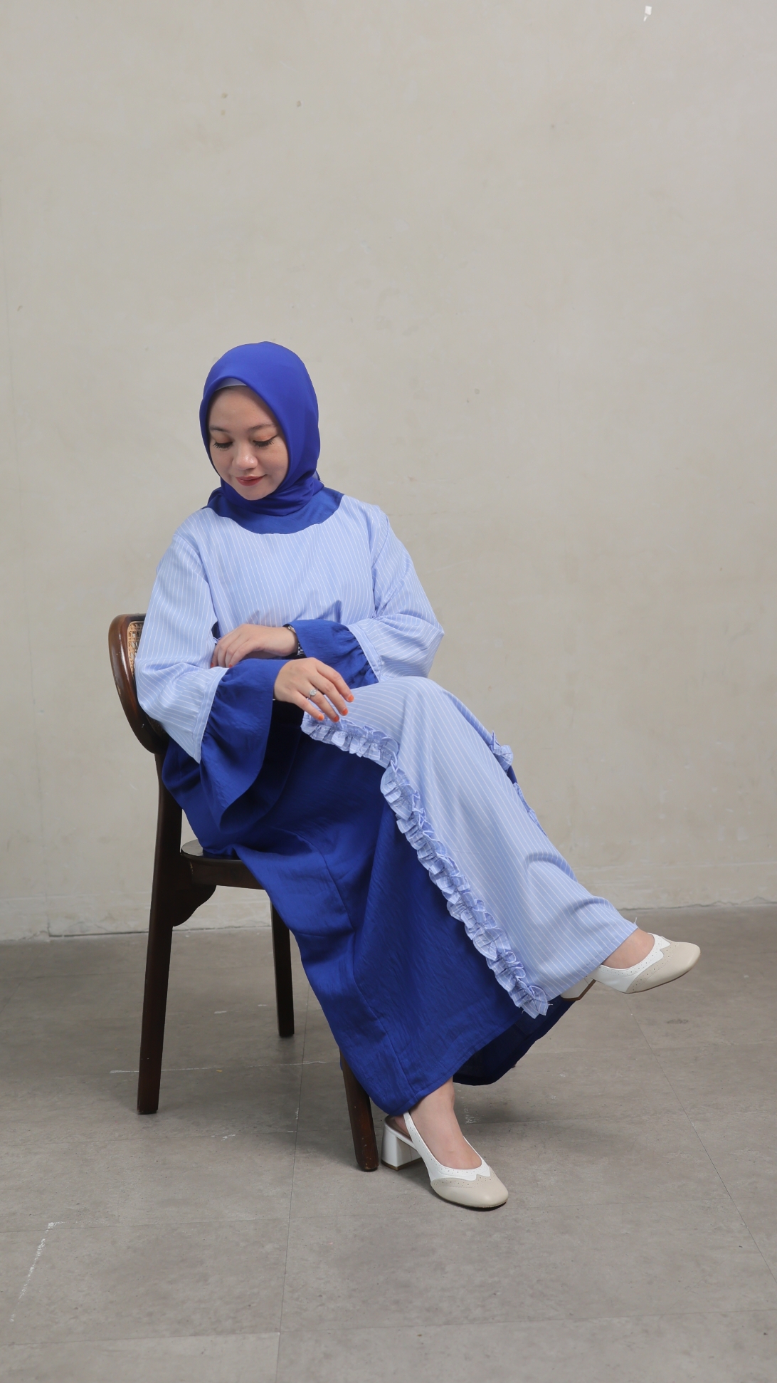 Ayla Ruffle Abaya Royal Blue