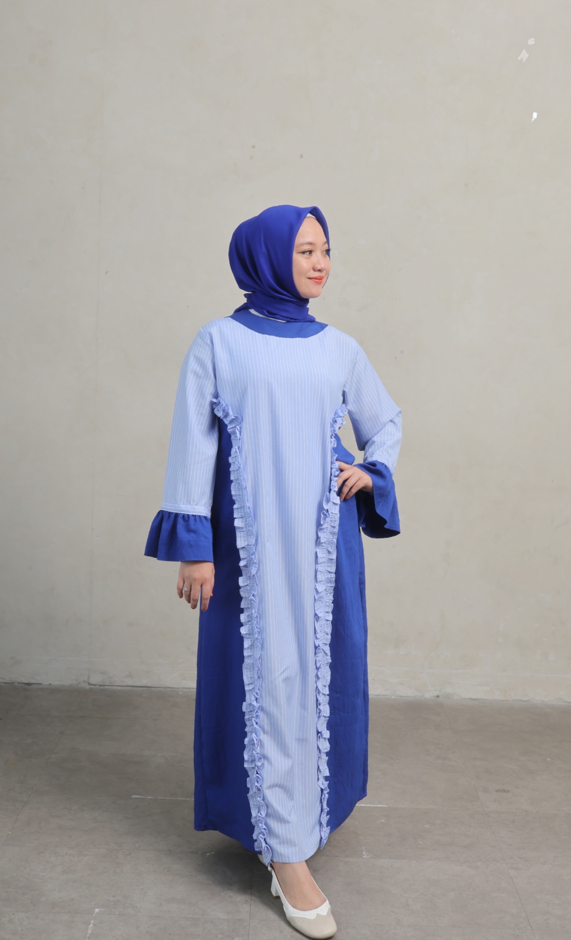 Ayla Ruffle Abaya Royal Blue